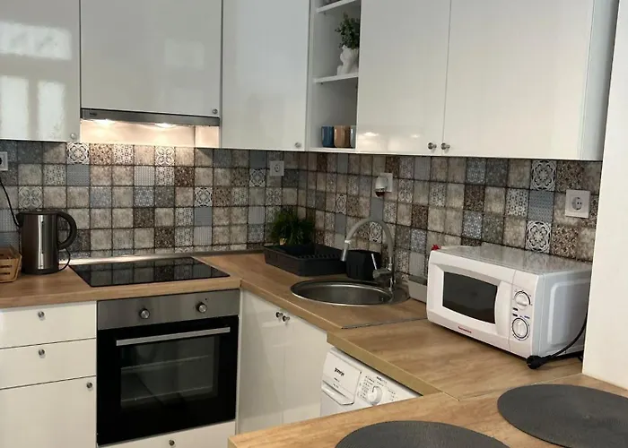 Ester Central Apartment